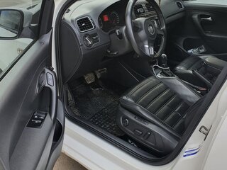 2012 Volkswagen Polo V, белый, 890000 рублей, вид 3