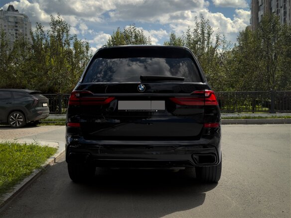 2019 BMW X7 30d I (G07), чёрный, 6800000 рублей - вид 10