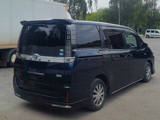 2014 Toyota Voxy III (R80), синий, 2050000 рублей, вид 5