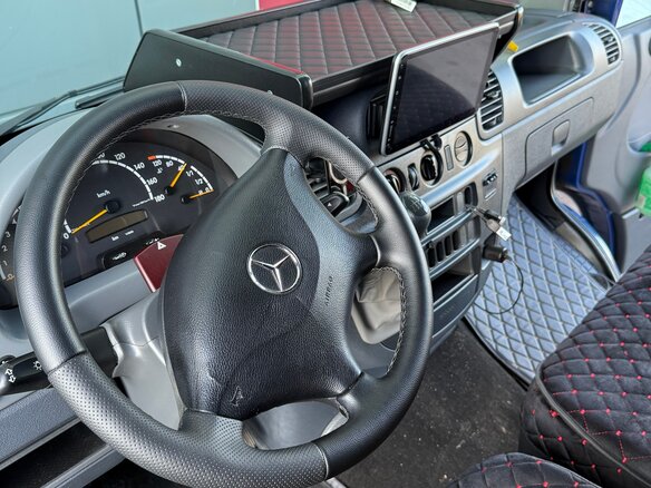 2017 Mercedes-Benz Sprinter Classic, синий, 2375000 рублей - вид 9