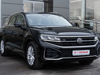 2025 Volkswagen Touareg III Рестайлинг, чёрный, 8590000 рублей, вид 3