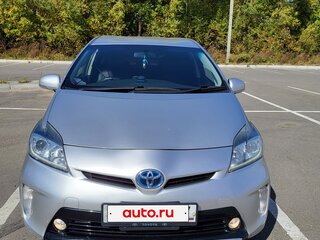 2012 Toyota Prius III Рестайлинг (XW30), серебристый, 1050000 рублей, вид 2