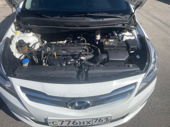 2014 Hyundai Solaris I Рестайлинг, белый, 930000 рублей - вид 12