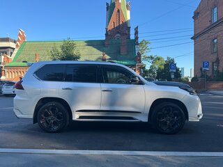 2020 Lexus LX 570 III Рестайлинг 2, белый, 13300000 рублей, вид 5