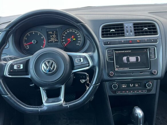 2019 Volkswagen Polo V Рестайлинг, пурпурный, 1365000 рублей - вид 13