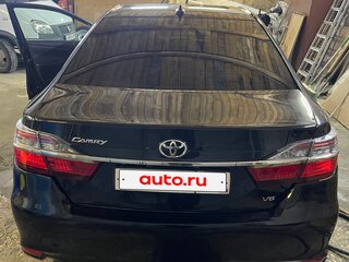 2017 Toyota Camry VII (XV50) Рестайлинг 2, чёрный, 2000000 рублей, вид 4