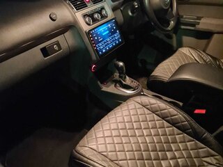 2010 Volkswagen Touran I Рестайлинг, белый, 840000 рублей, вид 3