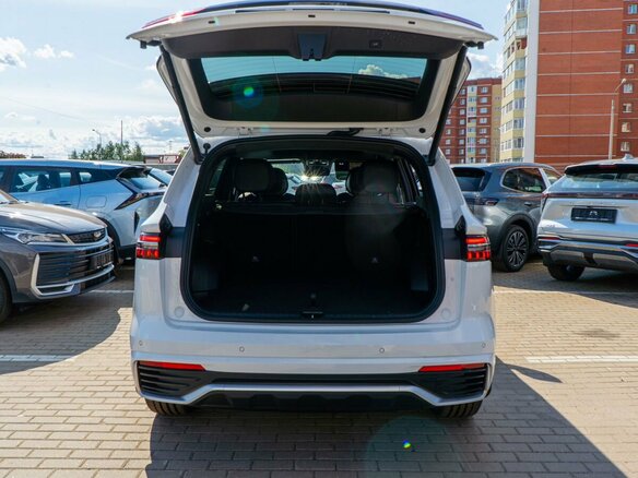 2026 Geely Monjaro I, белый, 4954990 рублей - вид 15