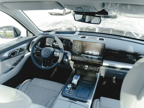 2025 GAC GS8 Traveller II, чёрный - вид 16
