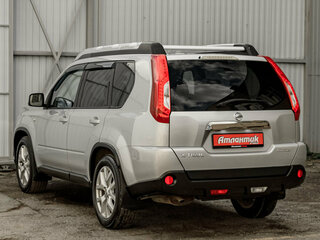 2013 Nissan X-Trail II Рестайлинг, серебристый, 1550000 рублей, вид 4