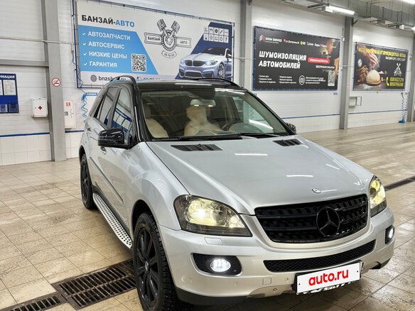 2008 Mercedes-Benz M-Класс 350 II (W164) Рестайлинг, серебристый, 1300000 рублей - вид 2
