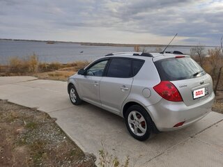 2007 Kia Ceed I, серебристый, 650000 рублей, вид 4