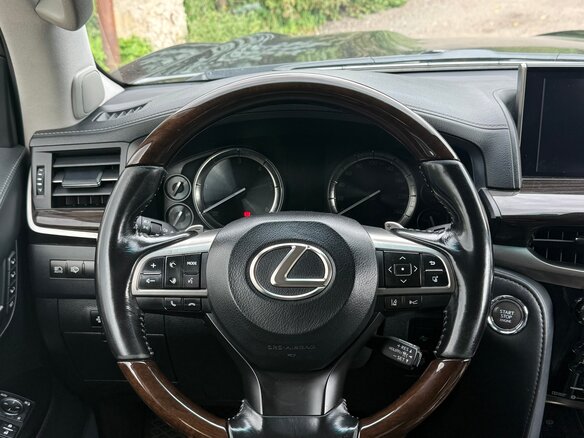 2017 Lexus LX 450d III Рестайлинг 2, чёрный, 7150000 рублей - вид 11