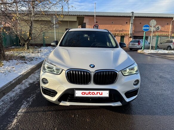 2017 BMW X1 20i xDrive II (F48), белый, 2400000 рублей - вид 29