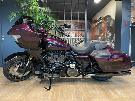 2025 Harley-Davidson CVO Road Glide, фиолетовый, 6500000 рублей, вид 1