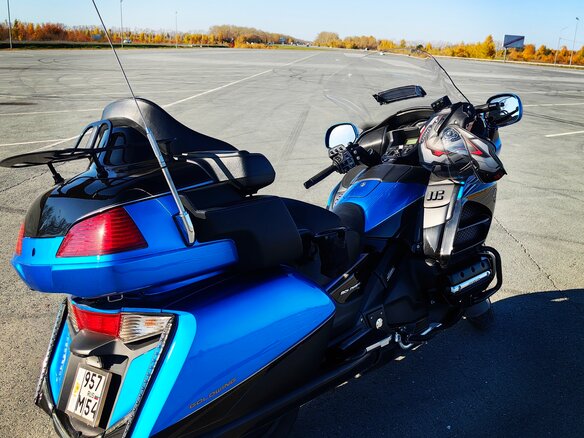 2017 Honda GL 1800 Gold Wing, синий, 2000000 рублей - вид 11