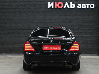 2011 Mercedes-Benz S-Класс 500 V (W221) Рестайлинг, чёрный, 1830000 рублей, вид 5