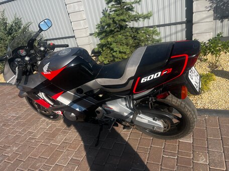 1992 Honda CBR 600F, красный, 330000 рублей, вид 3