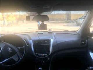 2011 Hyundai Solaris I, серебристый, 620000 рублей, вид 3