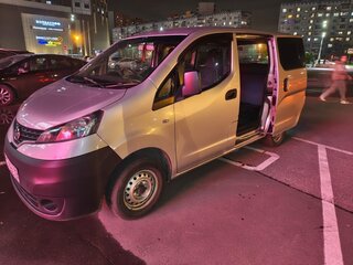 2015 Nissan NV200, серебристый, 1350000 рублей, вид 3
