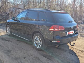 2012 Volkswagen Touareg II, чёрный, 2200000 рублей, вид 4