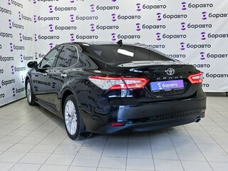 2020 Toyota Camry VIII (XV70), чёрный, 3000000 рублей, вид 4