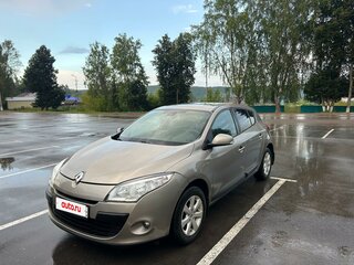 2011 Renault Megane III, бежевый, 710000 рублей, вид 1