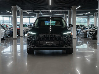 2025 Audi Q7 55 TFSI II (4M) Рестайлинг 2, чёрный, 10750000 рублей, вид 3