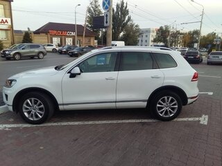 2015 Volkswagen Touareg II Рестайлинг, белый, 2500000 рублей, вид 4