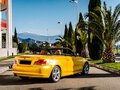 2011 BMW 1 серии 125i I (E82/E88) Рестайлинг 2, жёлтый, 1555000 рублей - вид 2