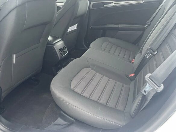 2019 Ford Fusion (North America) II Рестайлинг, белый - вид 12
