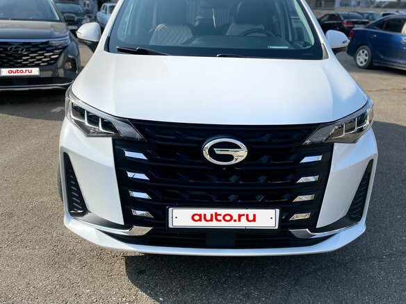 2021 GAC Trumpchi M6, белый, 2350000 рублей - вид 1