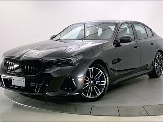 2025 BMW 5 серии 540i xDrive VIII (G60/G61/G68), чёрный, 9905909 рублей, вид 1