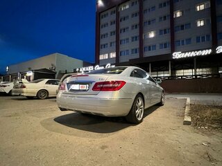 2010 Mercedes-Benz E-Класс 250 5G-Tronic IV (W212, S212, C207), серебристый, 1850000 рублей, вид 2