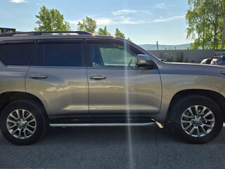 2017 Toyota Land Cruiser Prado 150 Series Рестайлинг 2, золотистый, 5400000 рублей, вид 5