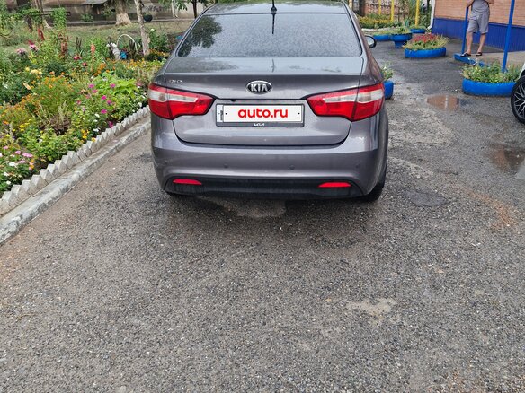 2013 Kia Rio 4-speed III, серый, 1000000 рублей - вид 2