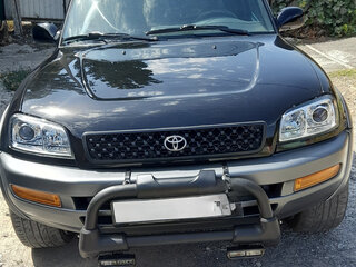 1998 Toyota RAV4 I (XA10), чёрный, 900000 рублей, вид 1