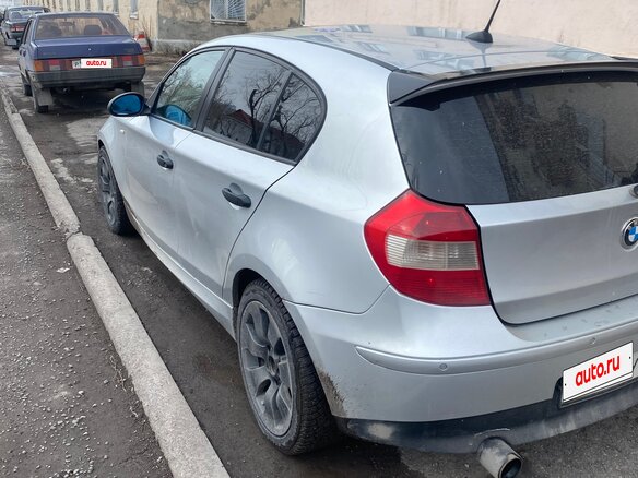 2006 BMW 1 серии 118i I (E81/E82/E87/E88), серебристый, 650000 рублей - вид 4