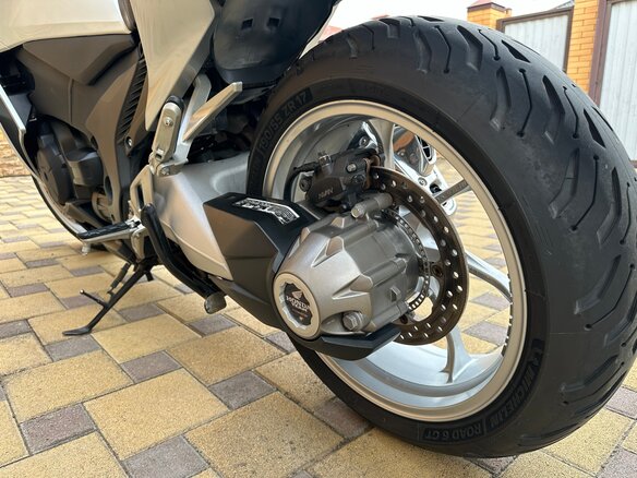 2010 Honda VFR 1200, белый, 790000 рублей - вид 4