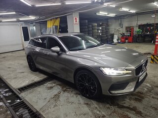 2019 Volvo V60 II, серый, 1800000 рублей, вид 3