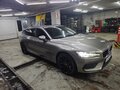 2019 Volvo V60 II, серый, 1800000 рублей - вид 2