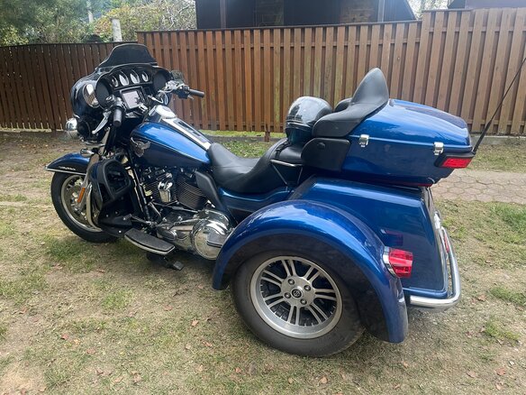 2018 Harley-Davidson Tri Glide, синий, 2000000 рублей - вид 8