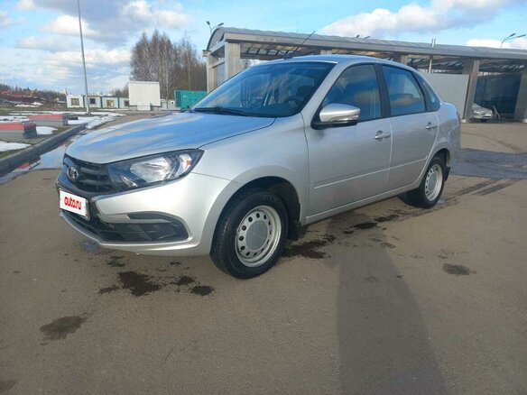 2024 Lada (ВАЗ) Granta I Рестайлинг, серебристый, 880000 рублей - вид 2