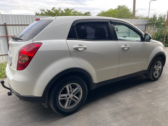 2013 SsangYong Actyon II, белый, 900000 рублей - вид 5