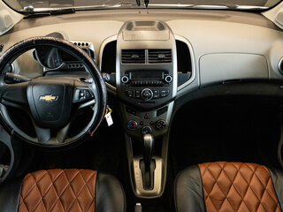 2012 Chevrolet Aveo II, белый, 650000 рублей, вид 5