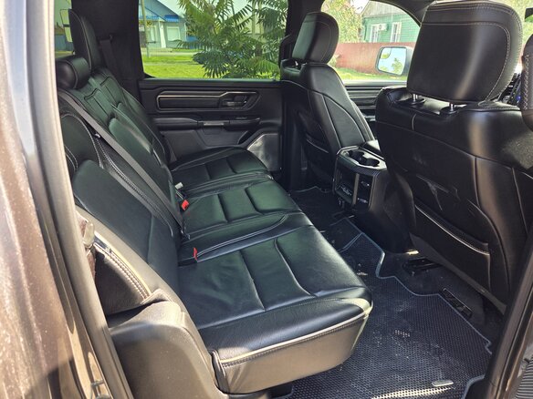 2020 Ram 1500 Crew Cab V, серый, 6950000 рублей - вид 10
