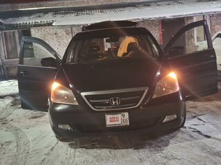 2005 Honda Odyssey (North America) III, чёрный, 1150000 рублей, вид 4