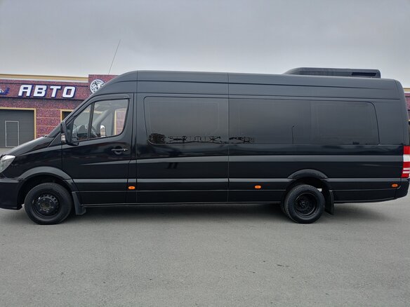 2013 Mercedes-Benz Sprinter, чёрный, 3900000 рублей - вид 2