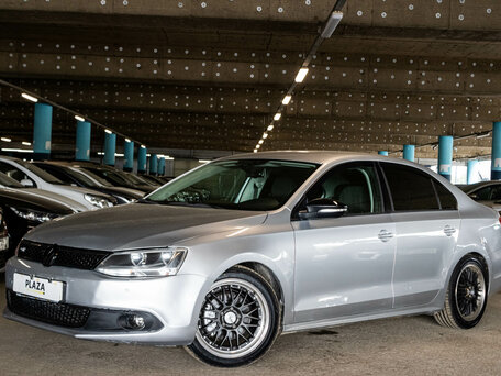 Volkswagen Jetta VI