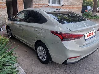 2018 Hyundai Solaris II, бежевый, 1200000 рублей, вид 4